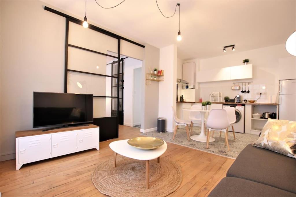 Apartment Grand T2 Climatise Proche Place Dupuy *
